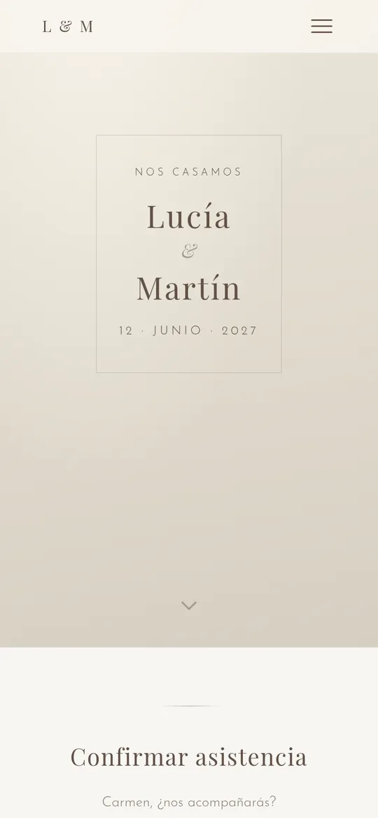 Diseño Classic: nombres de la pareja en un marco sobre fondo crema, y debajo la confirmación de asistencia